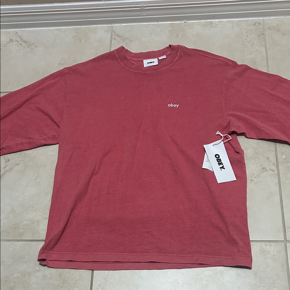 Obey Distressed Faded Red Crewneck Long Sleeve Shirt. NWT.